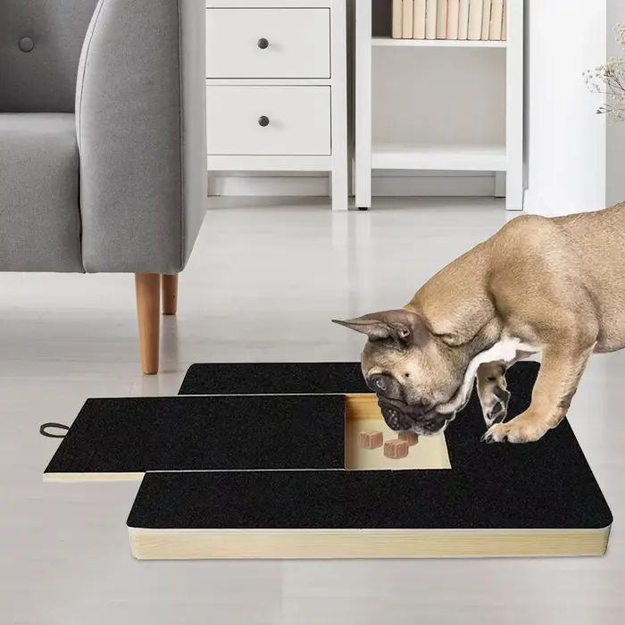 Planche à gratter en bois pour chien