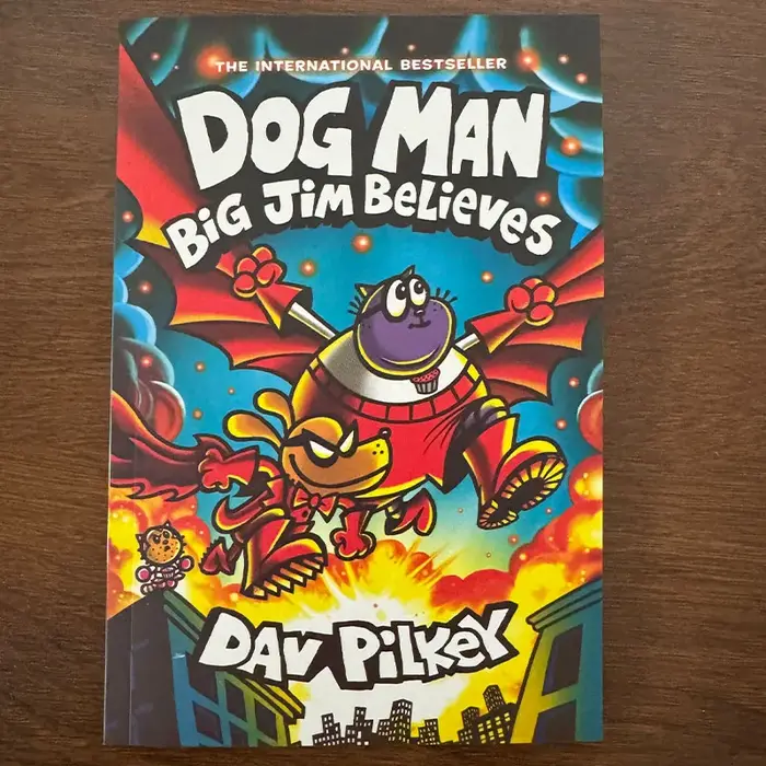 Dog Man # 14 Big Jim Believes - Livre d'histoires pour enfants en couverture rigide - Roman graphiqu