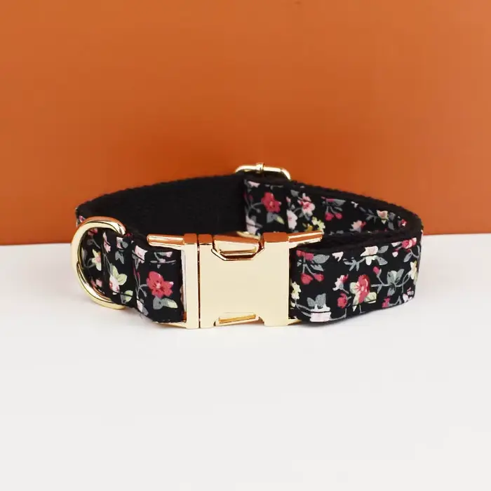 Collier de chien à fleurs gravé personnalisé, fournitures pour animaux de compagnie personnalisables