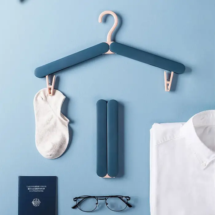 Cintre pliable pour vêtements
