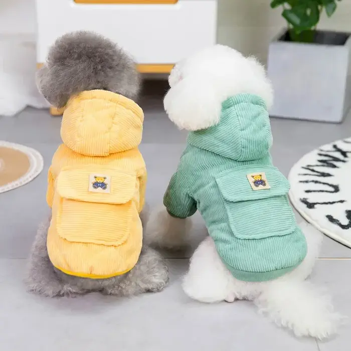 Sweat-shirt en polaire douce pour chien et chat avec laisse intégrée pour hiver automne occasions spéciales