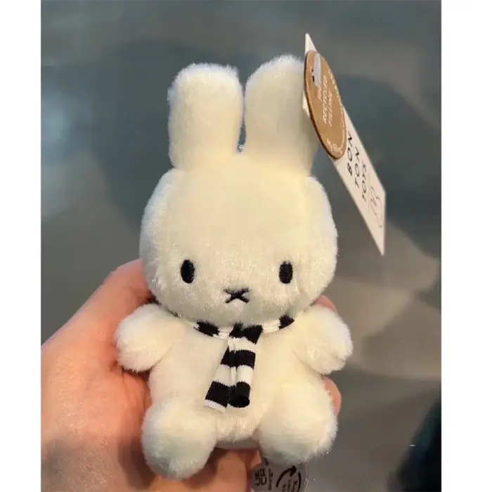 Kawaii Miffy noir et blanc rayé écharpe suspendue poupée mignonne Mini Figure poupée pendentif cadea