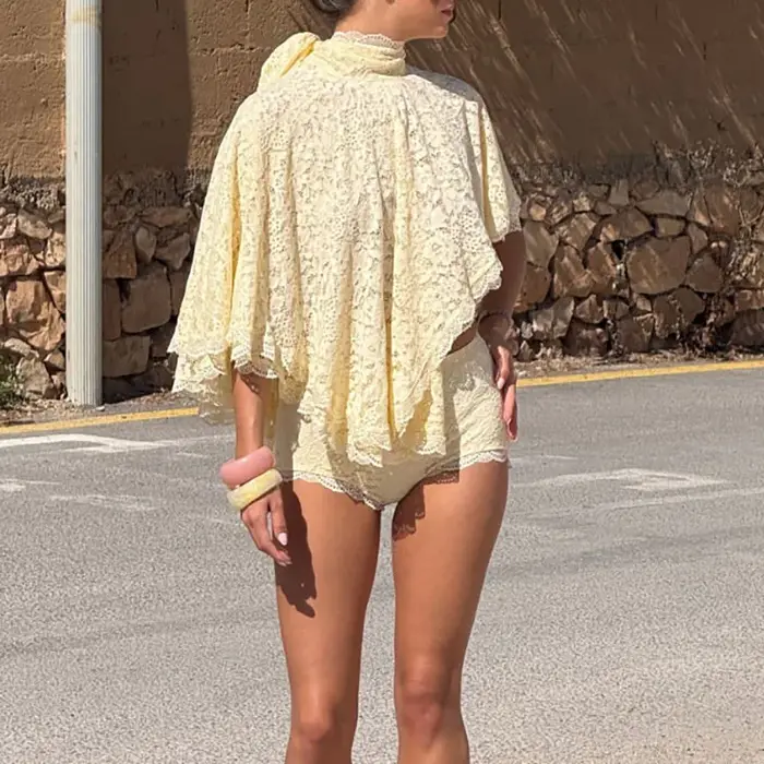 Ensemble sexy de plage pour femme haut licou dentelle et short courts polyesters style club pour femmes occasions estivales
