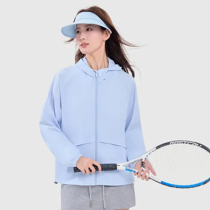 Vêtements de protection solaire d'été pour femmes : amples, respirants, à capuche, résistants aux UV