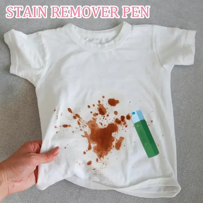 Stylo dissolvant de taches pour vêtements blancs