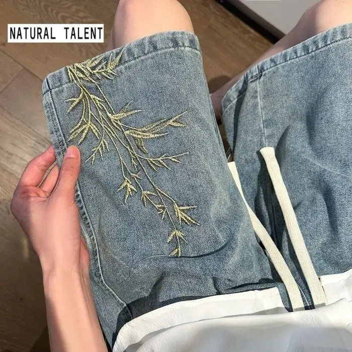 Shorts en jean brodés style chinois rétro délavé pour homme, nouvelle collection été 2026, coupe amp