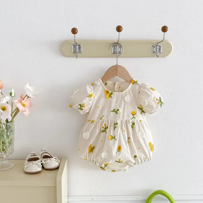 Vêtements d'été pour filles, body une pièce à manches courtes avec broderie de marguerites, 2025