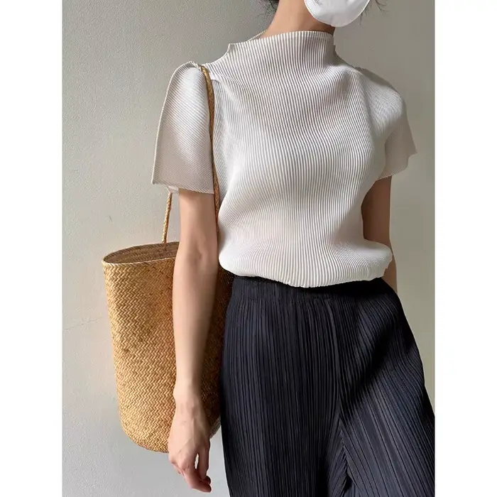 T-shirt à manches courtes plissé pour femme, haut blanc, col mi-haut, noir, mode adt, haute qualité,