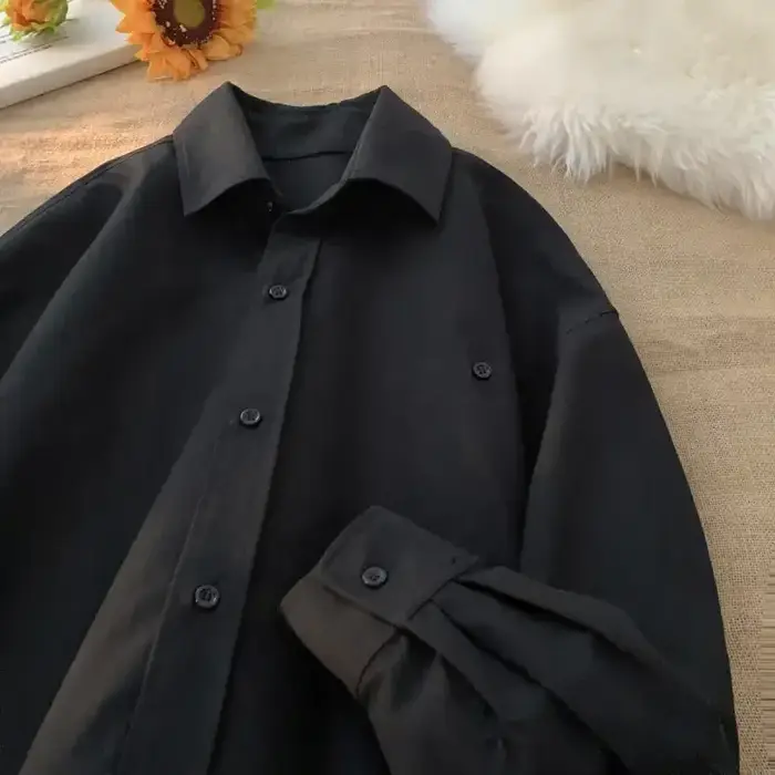 Vêtements pour hommes bleu clair à manches longues boutonné chemise poche ample chemisier en coton d