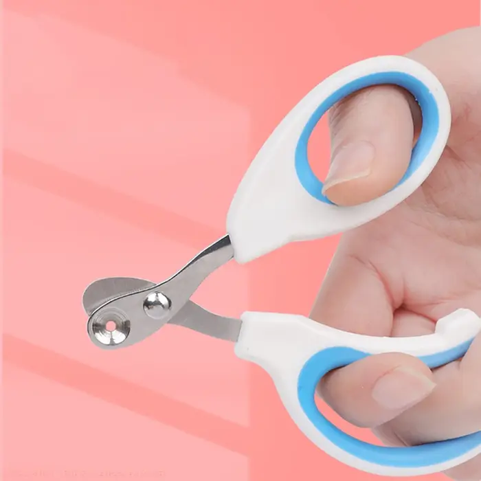 Ciseaux à ongles pour chat à trou circulaire