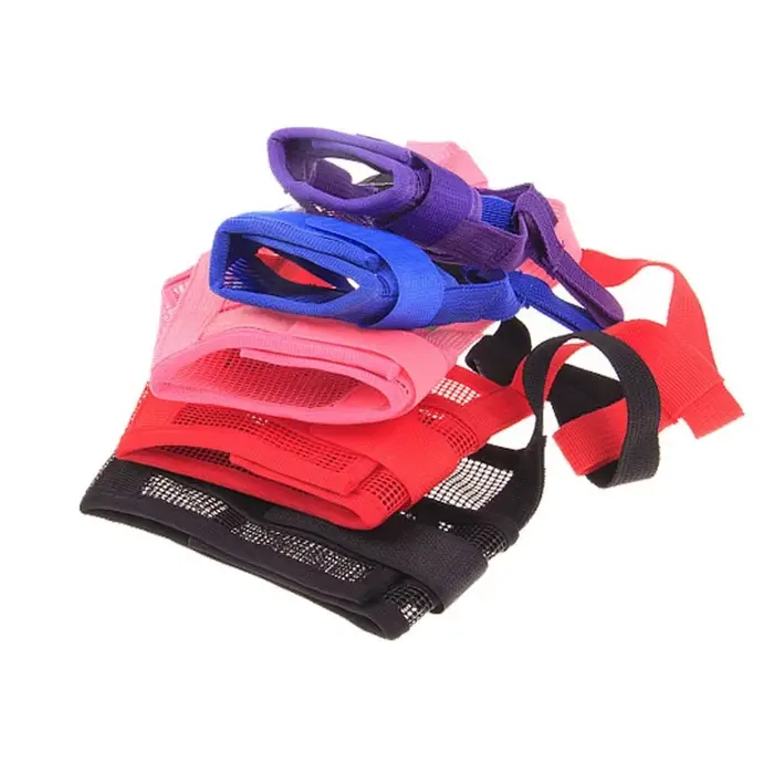 Muselière anti-aboiement pour chiens petite et grande taille maille réglable bouches respirantes nylon accessoire chien occasion tranquillité maison voyage vetérinaire adoption cadeau comportement