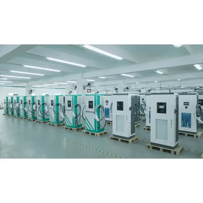 Station de charge rapide DC personnalisable pour équipement industriel avec stockage d'énergie pour 