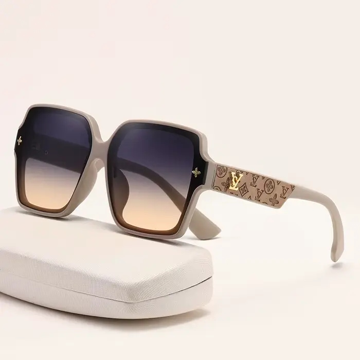 Lunettes de soleil à monture carrée pour femmes, Protection UV de luxe, grande monture assortie avec