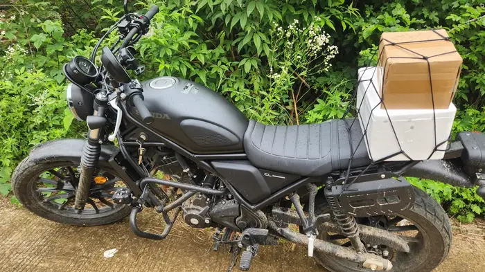 Filet de chargement pour moto
