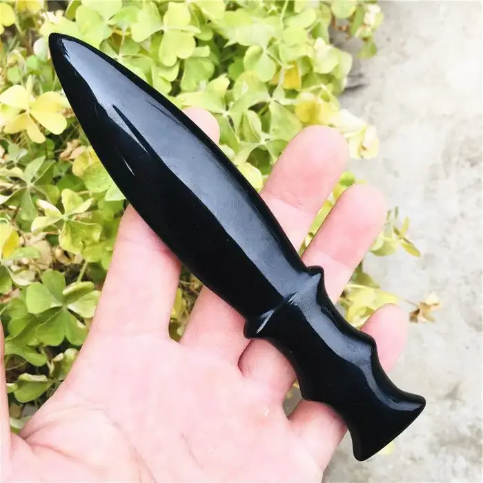 Poignard en obsidienne en cristal naturel de 15cm