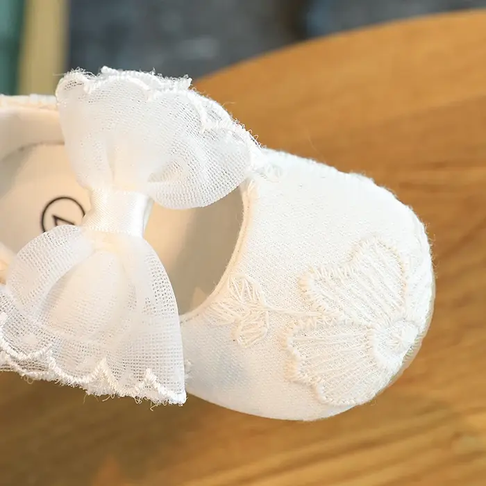 Mignon blanc dentelle bébé fille princesse chaussures bébé mocassins Moccs chaussures nœud frange se