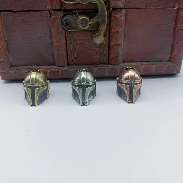 Casque Alien couteau pliant perle paracorde tissé lanière porte-clés pendentifs en laiton bricolage 