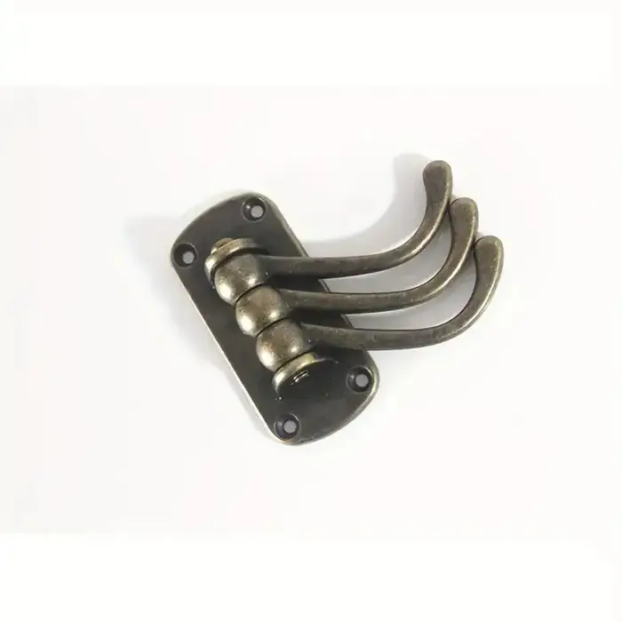Porte-manteau en bronze, décoration d'intérieur, optimisation de l'espace, finition élégante, design