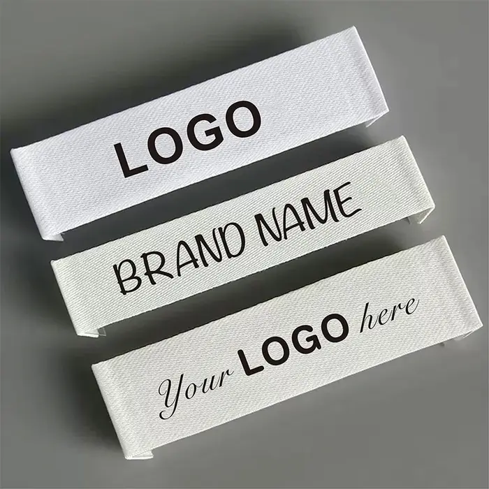 Étiquette de vêtements Attro personnalisée, étiquettes de t-shirt en coton, étiquette de nom privé, 