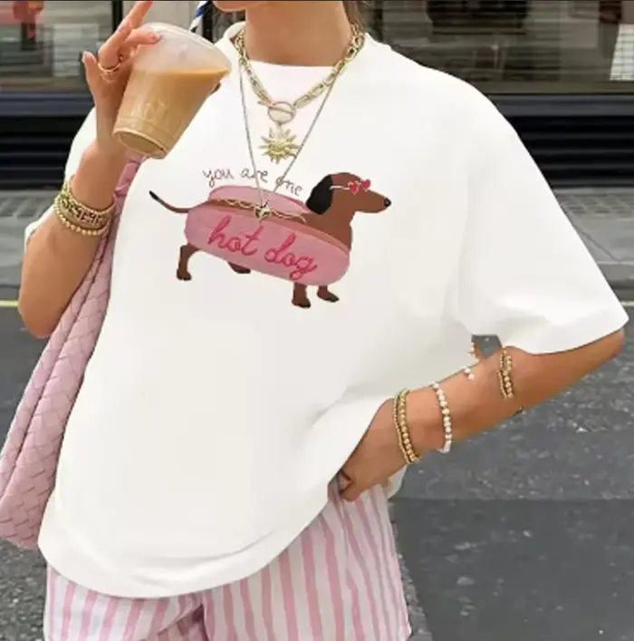 T-shirt pour femme avec imprimé de teckel amusant, col rond, décontracté, à la mode, blanc, adapté a
