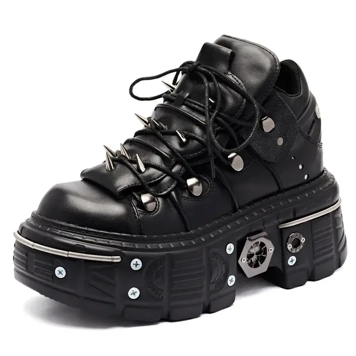 Punk femmes à lacets cheville Botas Mujer 2025 Rivet métal décoration bout rond fond épais bottes fe
