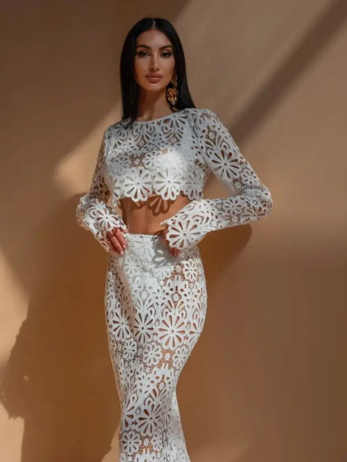 Blanc élégant broderie évider robes de plage ensemble Sexy voir si haut court jupes longues femmes e