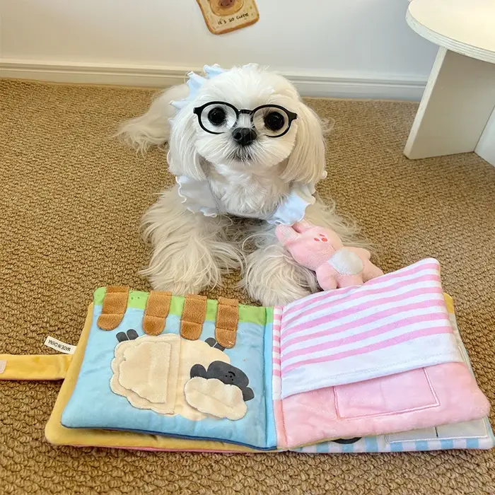Jouet interactif pour chien Snuffle Book, tapis de jeu cachette et d'apport, jouet de puzzle olfactif anti-stress pour chiens de petite et moyenne taille