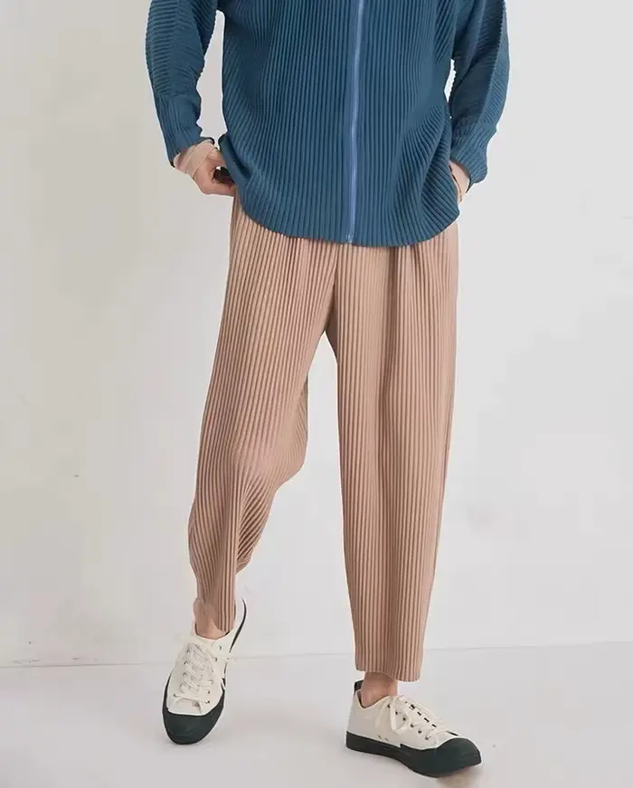 Miyake hommes été pantalon plissé décontracté plissé effilé neuf points pantalon cordon plissé confo