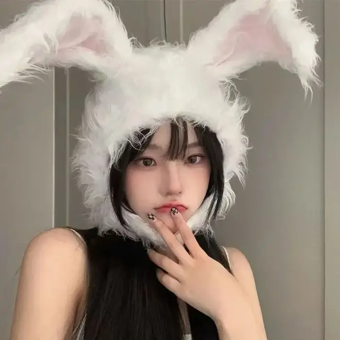 Chapeau d'hiver avec oreilles de lapin mignon et moelleux pour femmes et filles, accessoire de performance et de fête, blanc ou noir