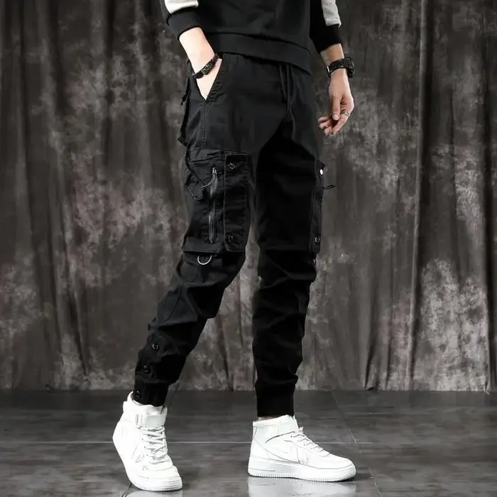 Pantalon cargo style américain noir multiple poches streetwear loose fit chasse travail