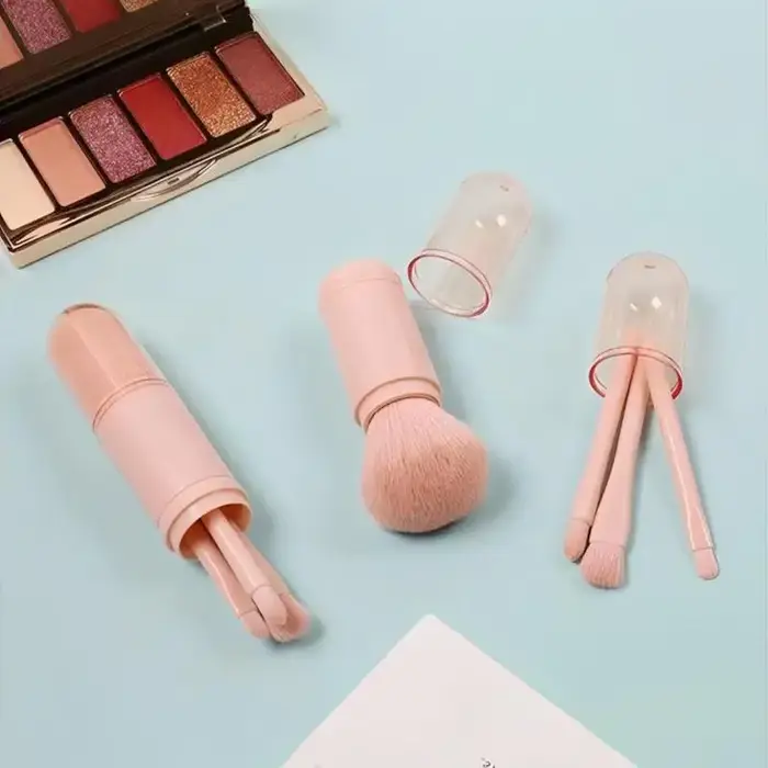 Ensemble de pinceaux de maquillage télescopiques 4 en 1, outils de beauté faciles à emballer pour le