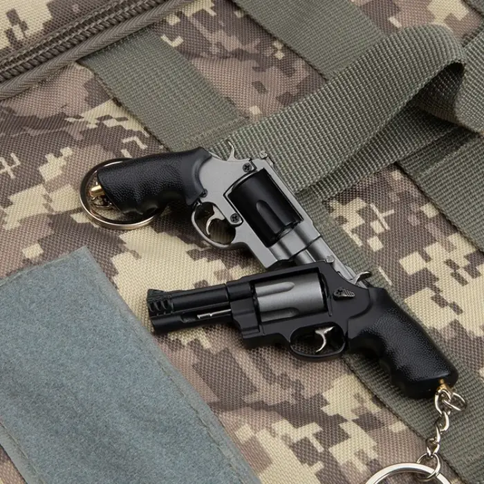 2025 nouveau modèle de pistolet Revolver M500 assemblage en alliage Mini porte-clés jouet en métal 7.5 cm décoration