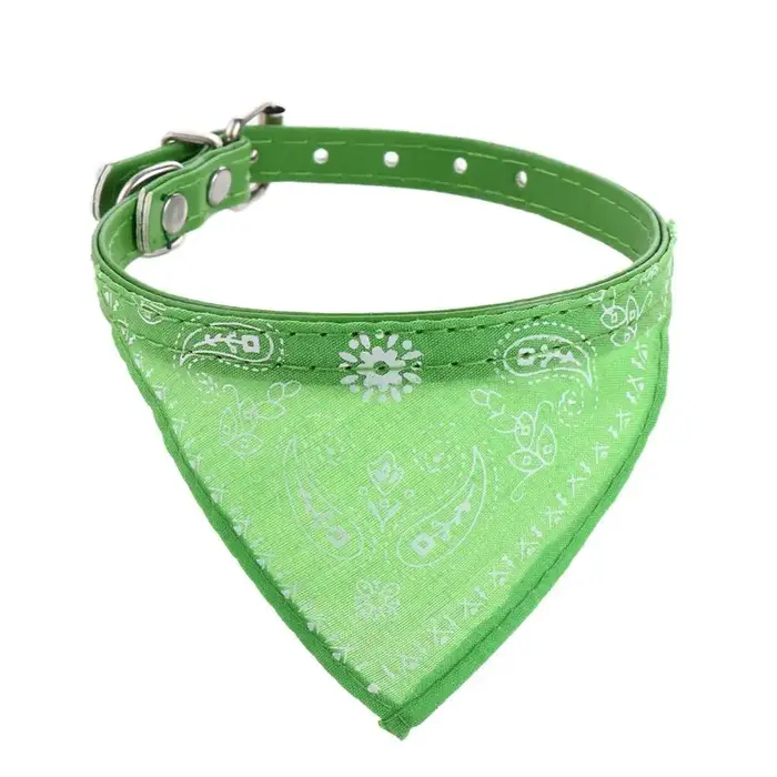 Collier de cou Triangle pour chat, Bandana, accessoires de toilettage, foulard, serviette de salive 