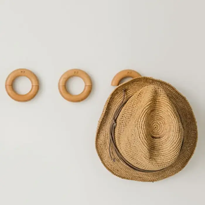 Porte-manteau mural en bois