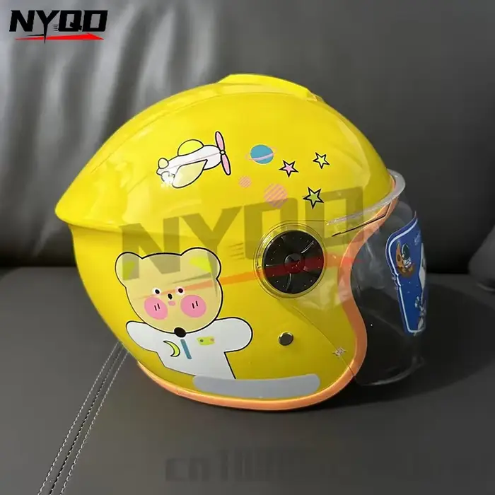 Demi-casques de moto mignons pour enfants