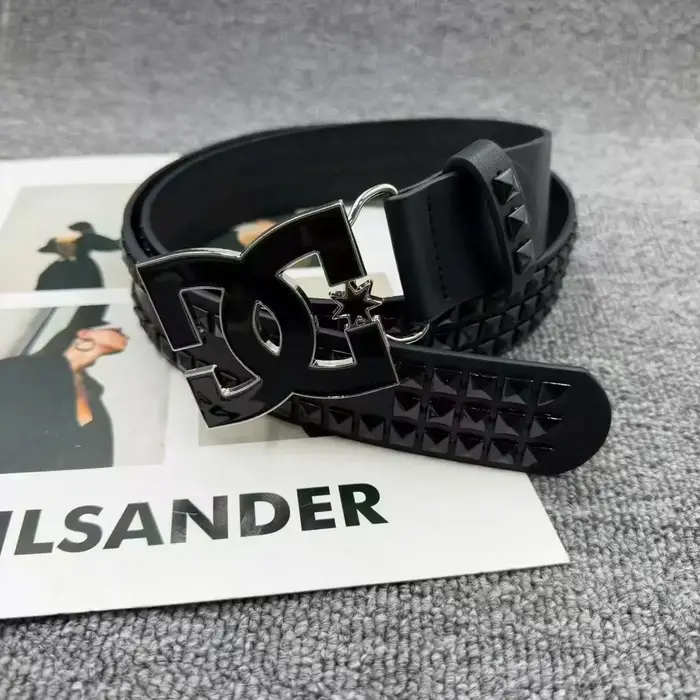 Ceinture de luxe style Y2K 2026 pour femmes et hommes – Design clouté, boucle métallique de haute qu