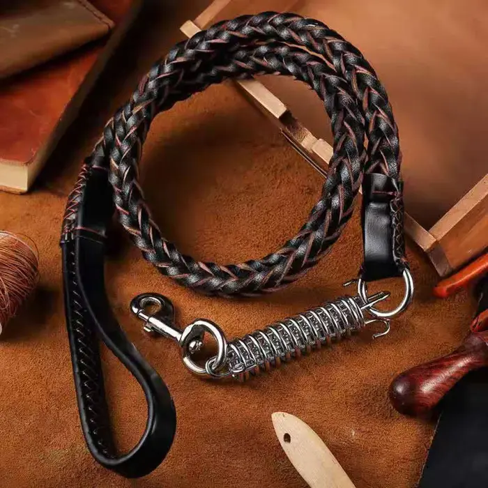 Laisse de chien en cuir tressé sans côtes avec ressort, laisse de chien résistante pour grands chien