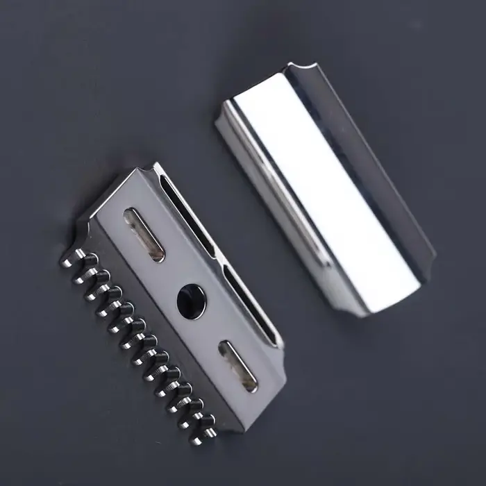 Tête de rasoir de sécurité à double peigne poli en acier inoxydable Yaqi Vostok 90DC 316 avec écart 