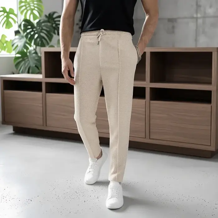 Pantalon gaufré élégant pour hommes décontracté coupe ajustée polyester facile à entretenir pour occasions quotidiennes et décontractées