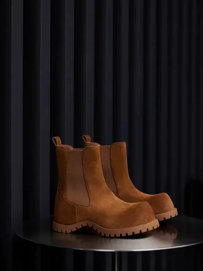 Bottines en daim marron et noir à bout rond large, à enfiler, avec sangle élastique, tendance automn
