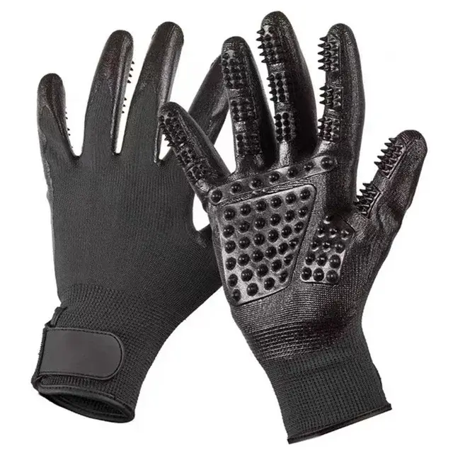 Une paire de gants de toilettage pour animaux de compagnie, pour chien et chat, brosse de Massage en