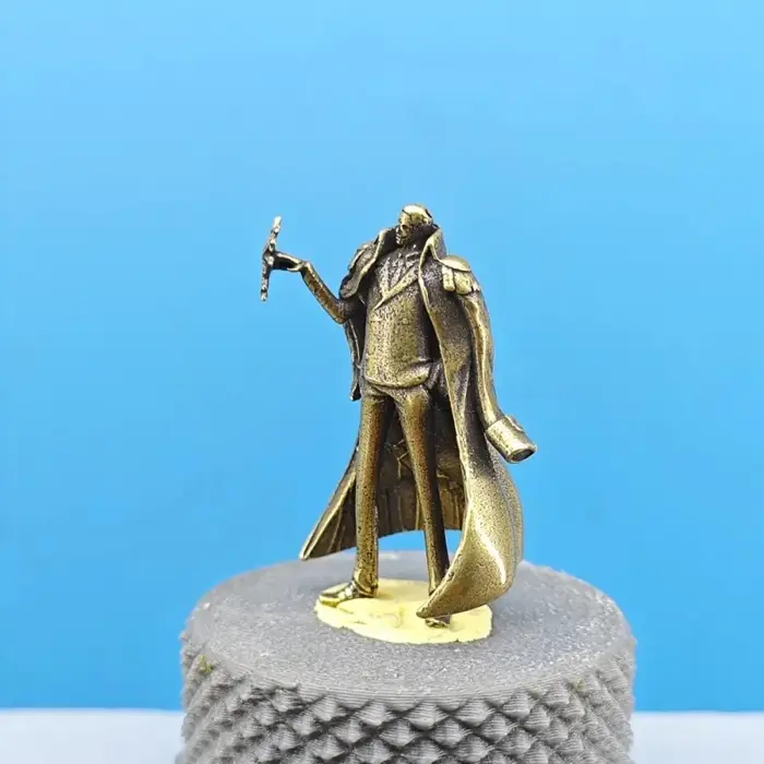 Figurine miniature de commandant naval en laiton vintage