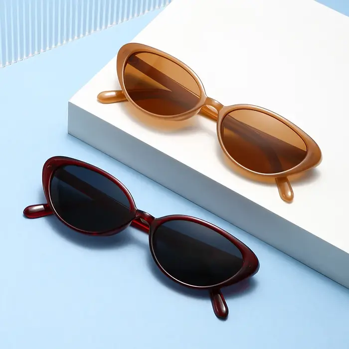Lot de 2 lunettes de soleil Cat Eye marron pour femmes - Design triangle violet marque designer UV400