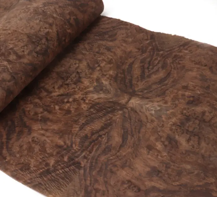 Longueur: 2.5 mètres largeur: 580mm T:0.3mm épissage de noyer naturel avec surface de bavure placage
