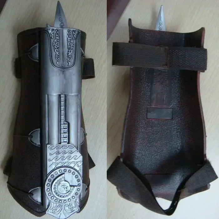 1:1 2018 nouveau pour AC Assassin 2 Ezio fraternité Cosplay armes gantelet figurine ChainAttacker mo