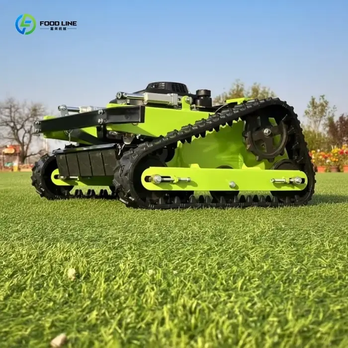 Tondeuse robot agricole télécommandée sur chenilles personnalisée, équipement de fauche robotisé pour petites exploitations agricoles, produit phare