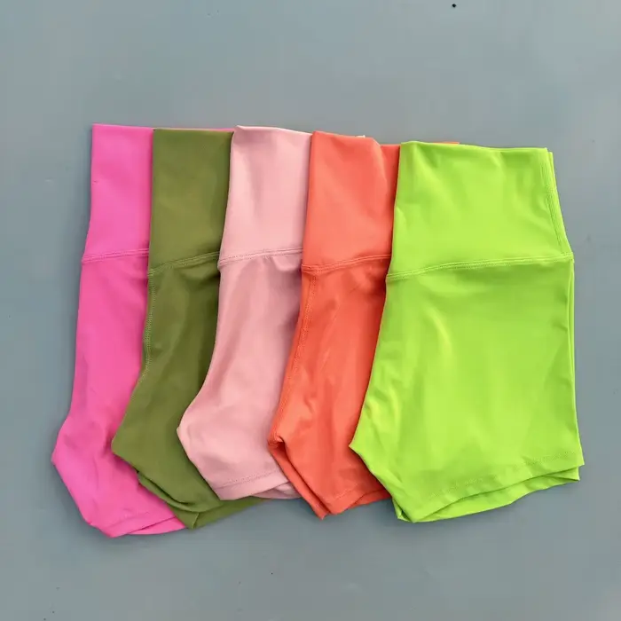Couleur unie serré doux femmes Fitness Sport court taille haute Yoga court Legging Squatting preuve 