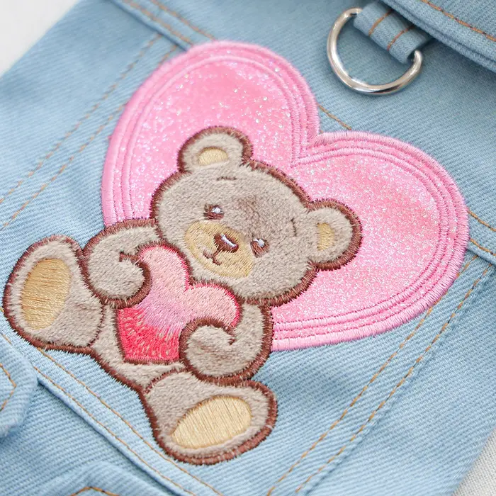 Gilet en polyester Saint-Valentin motif cœur pour petits chiens et chats promenade printemps été浪漫情人节心形图案宠物狗猫背心散步春秋季节