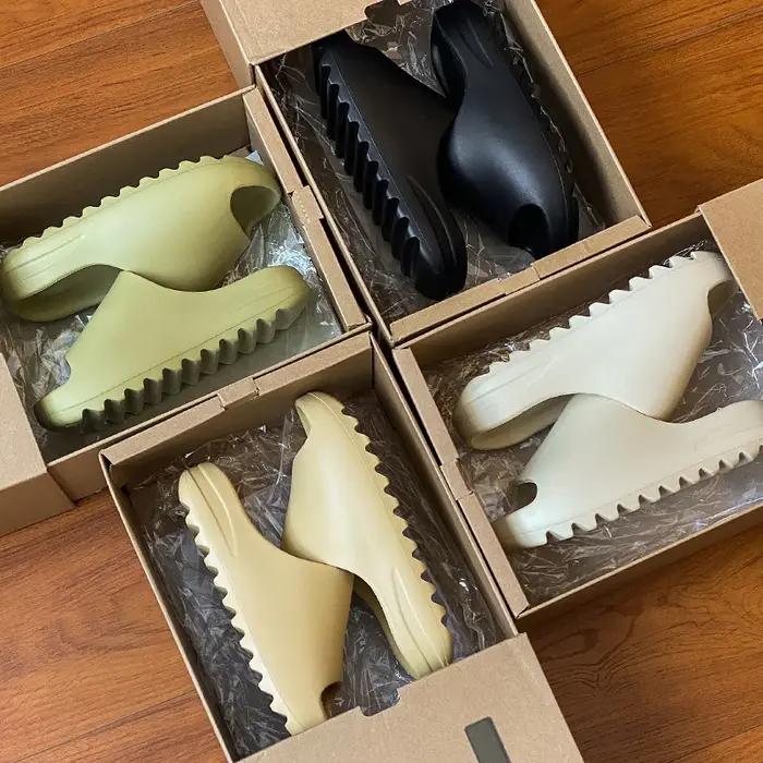 Sandales YZY d'été 2026 pour hommes et femmes – Claquettes originales décontractées en EVA pour la p