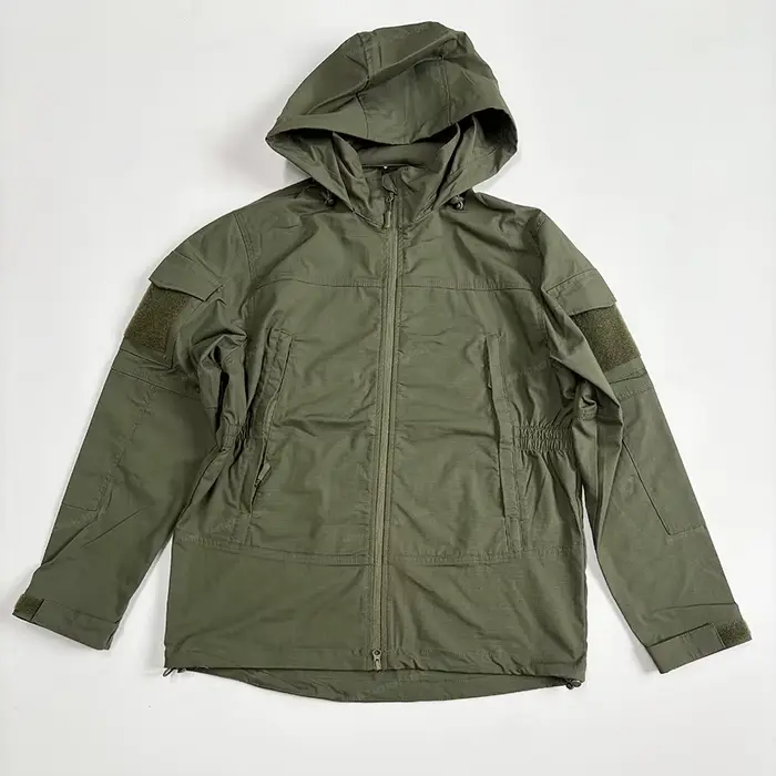 Veste multifonctionnelle tactique de chasse en plein air, haut à capuche camouflage résistant aux ra